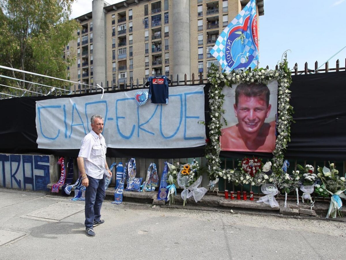 Un parco a Scampia per Ciro Esposito. Pronte anche Piazza Tot e