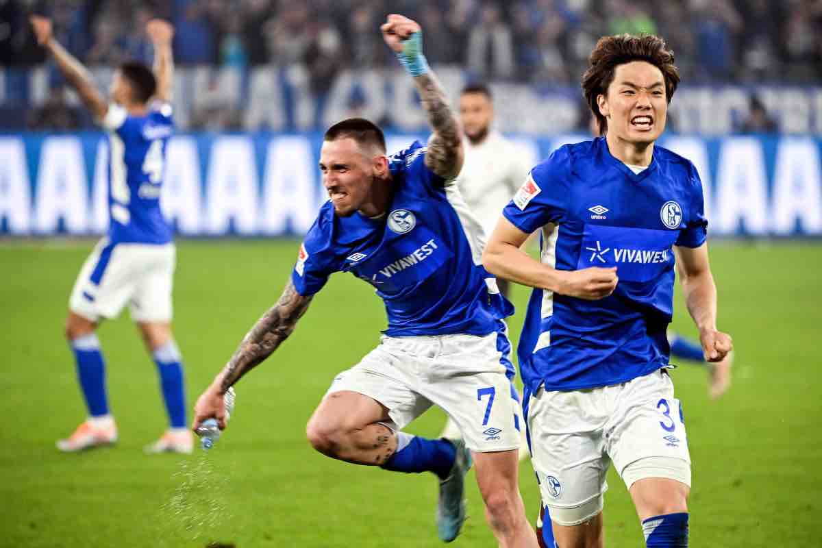 Ko Itakura: dietrofront Napoli 