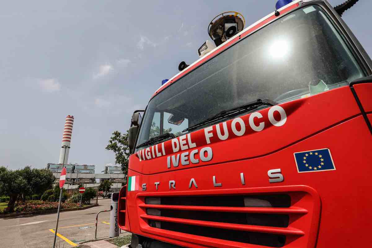 Vigili Del Fuoco: incendiata la Venere degli Stracci