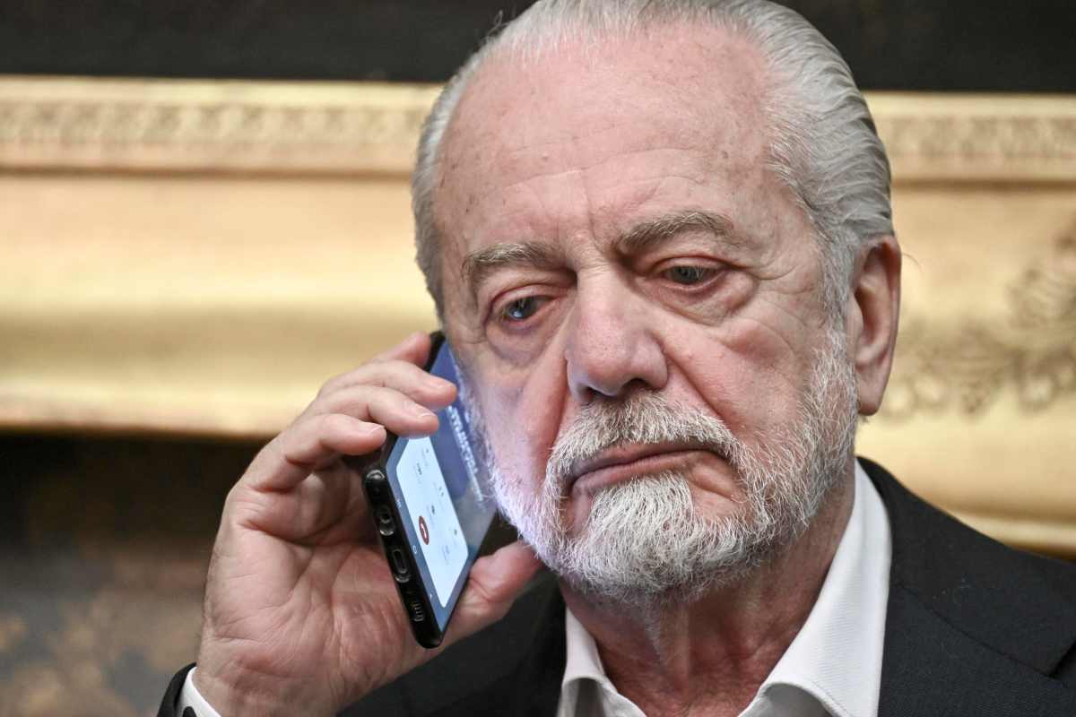 Trattativa complicata per l'obiettivo del Napoli: De Laurentiis spiazzato