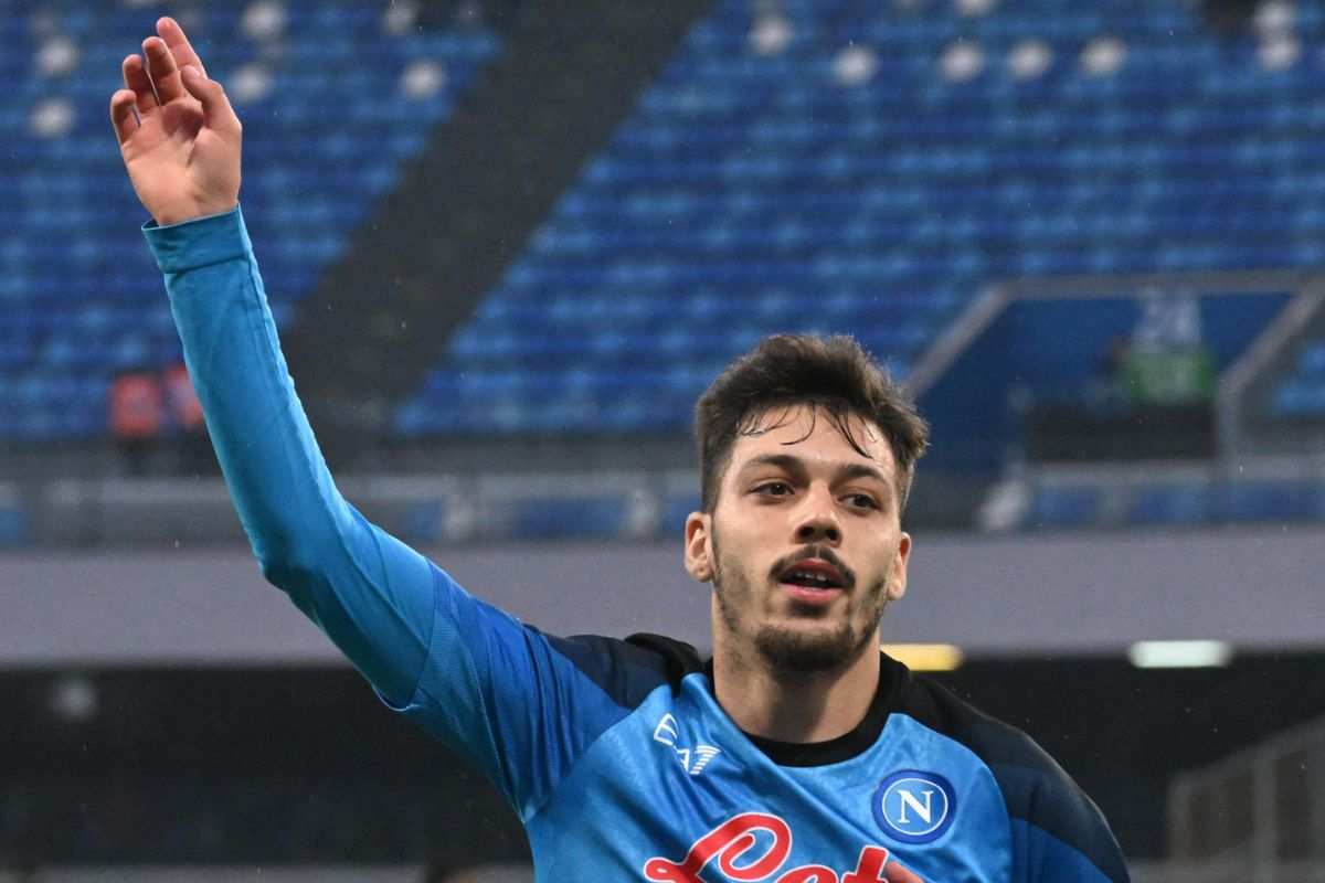 Napoli, in Serie B pazzi di Gaetano