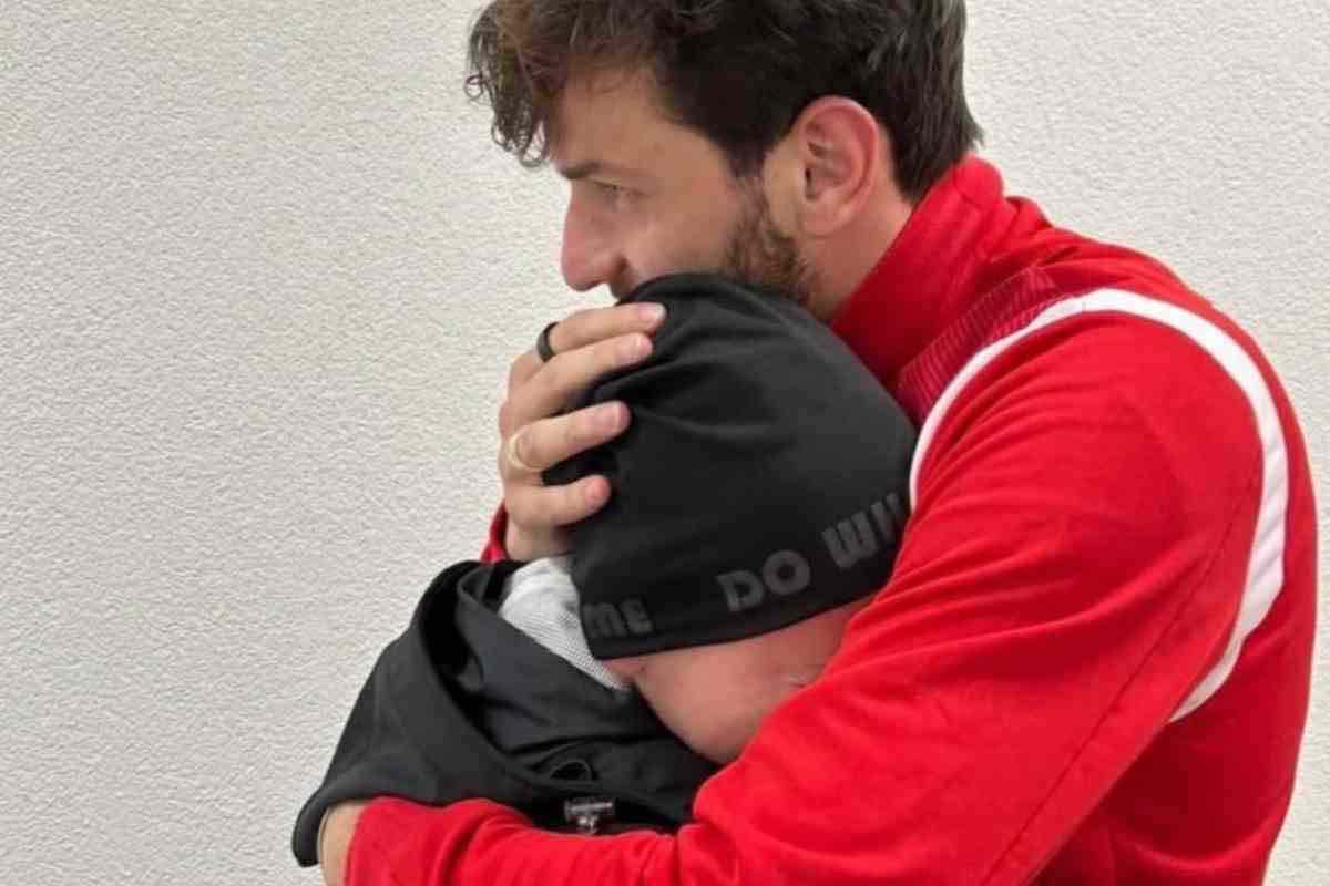 Brutta notizia per Kvaratskhelia: morto il bambino che aveva incontrato con la Nazionale