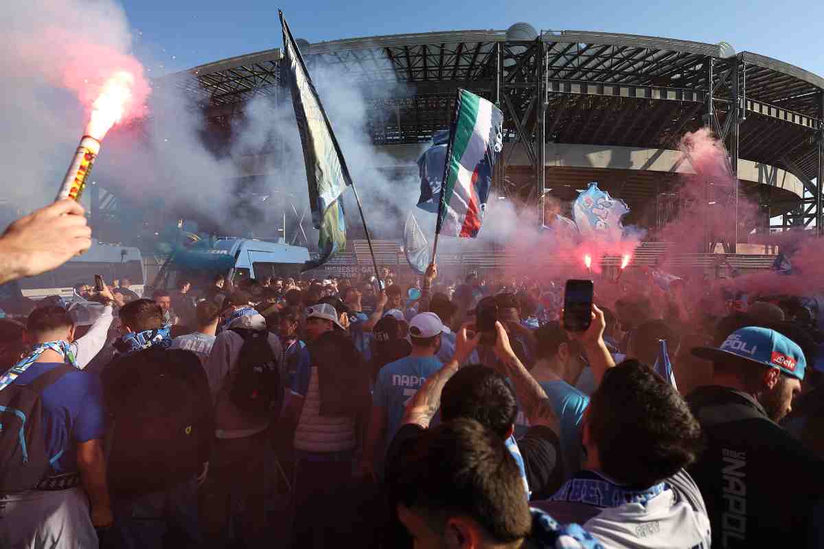 Tifosi del Napoli allo stadio Maradona