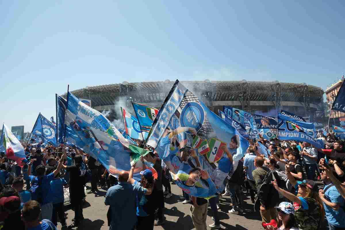 Divieto di vendita di bevande in vetro durante Napoli Union