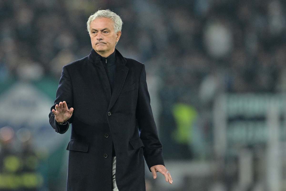 De Laurentiis smentisce le voci su un approdo di Mourinho al Napoli