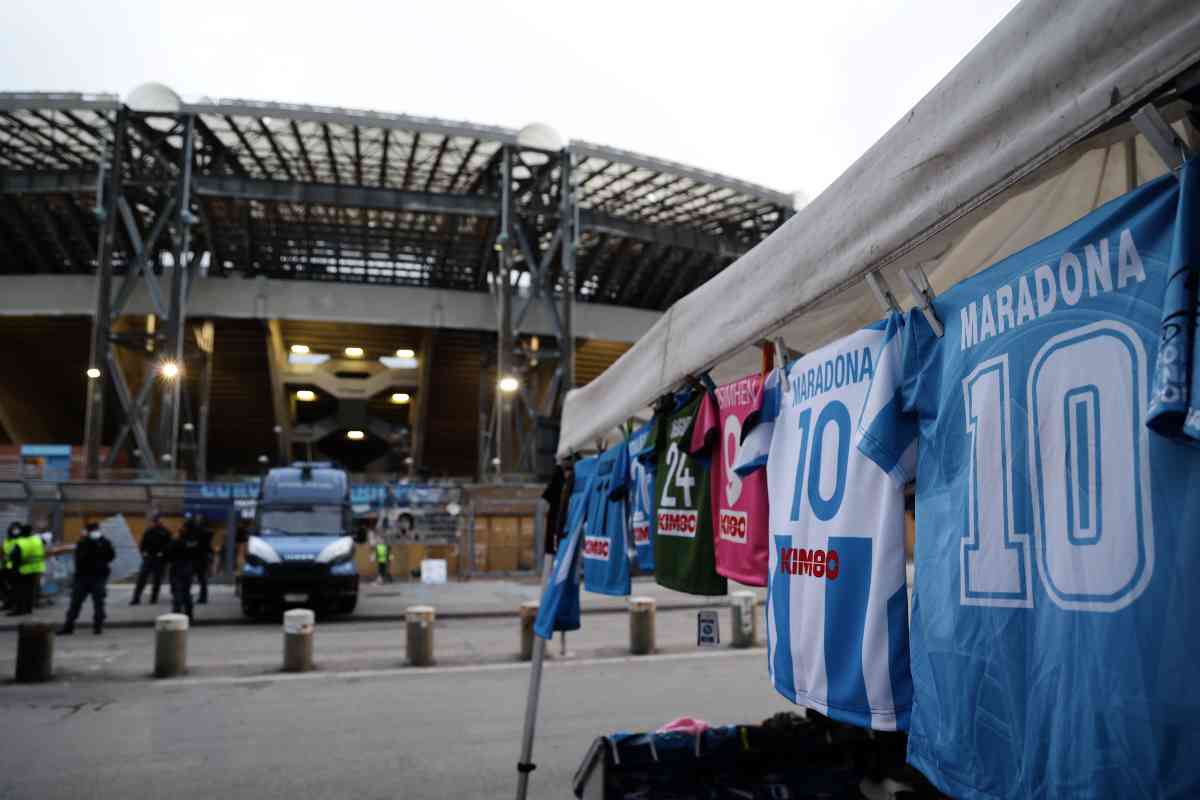 Virgili Urbani non pagati, scontro tra De Laurentiis e il Comune di Napoli