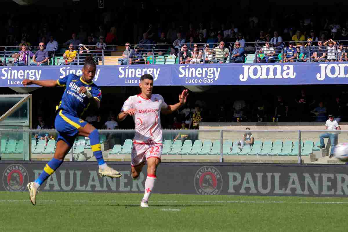 La Fiorentina cade a Verona, si accende la lotta Conference League: occasione per il Napoli