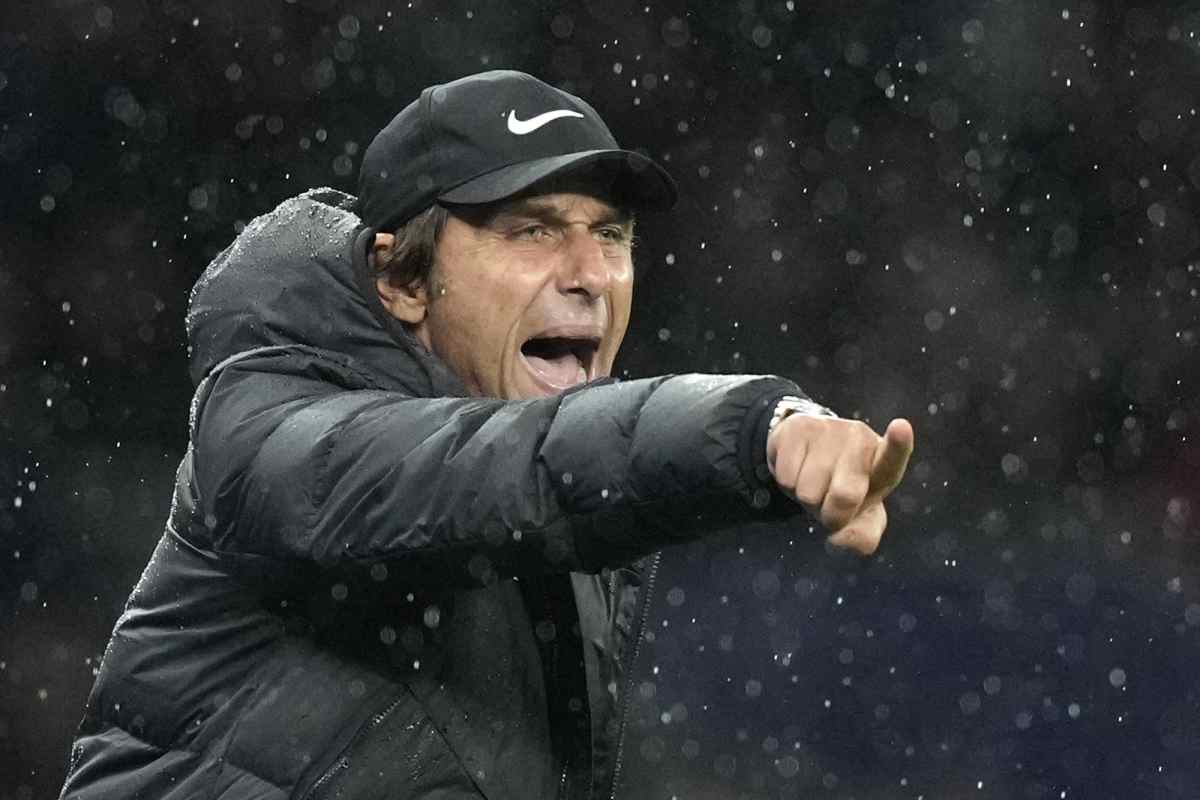 Conte vuole trattenere Kvara a Napoli, PSG messo da parte dal georgiano 