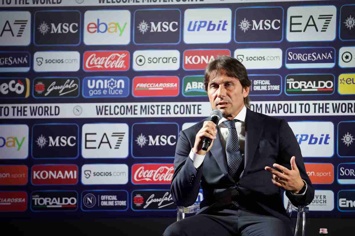 Un club di A punta un giocatore del Napoli: la risposta di Conte