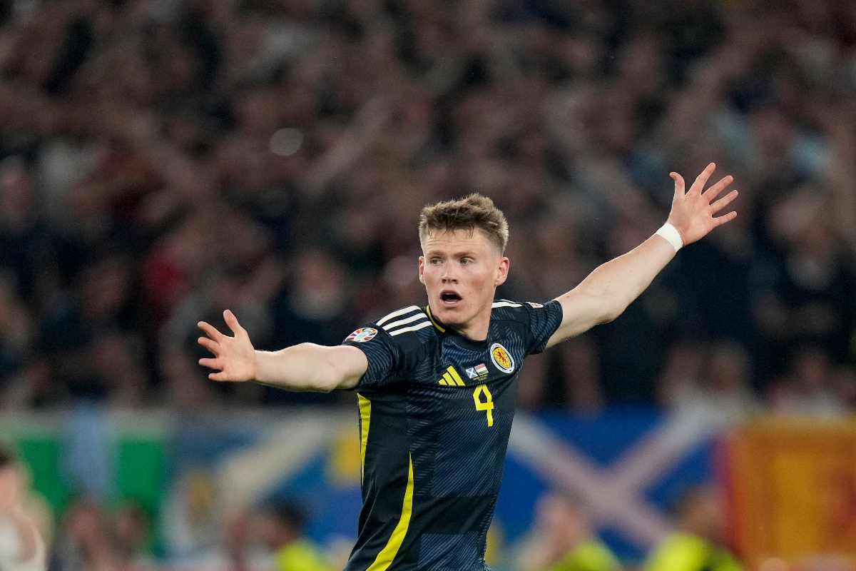 Domani le visite mediche di McTominay con il Napoli