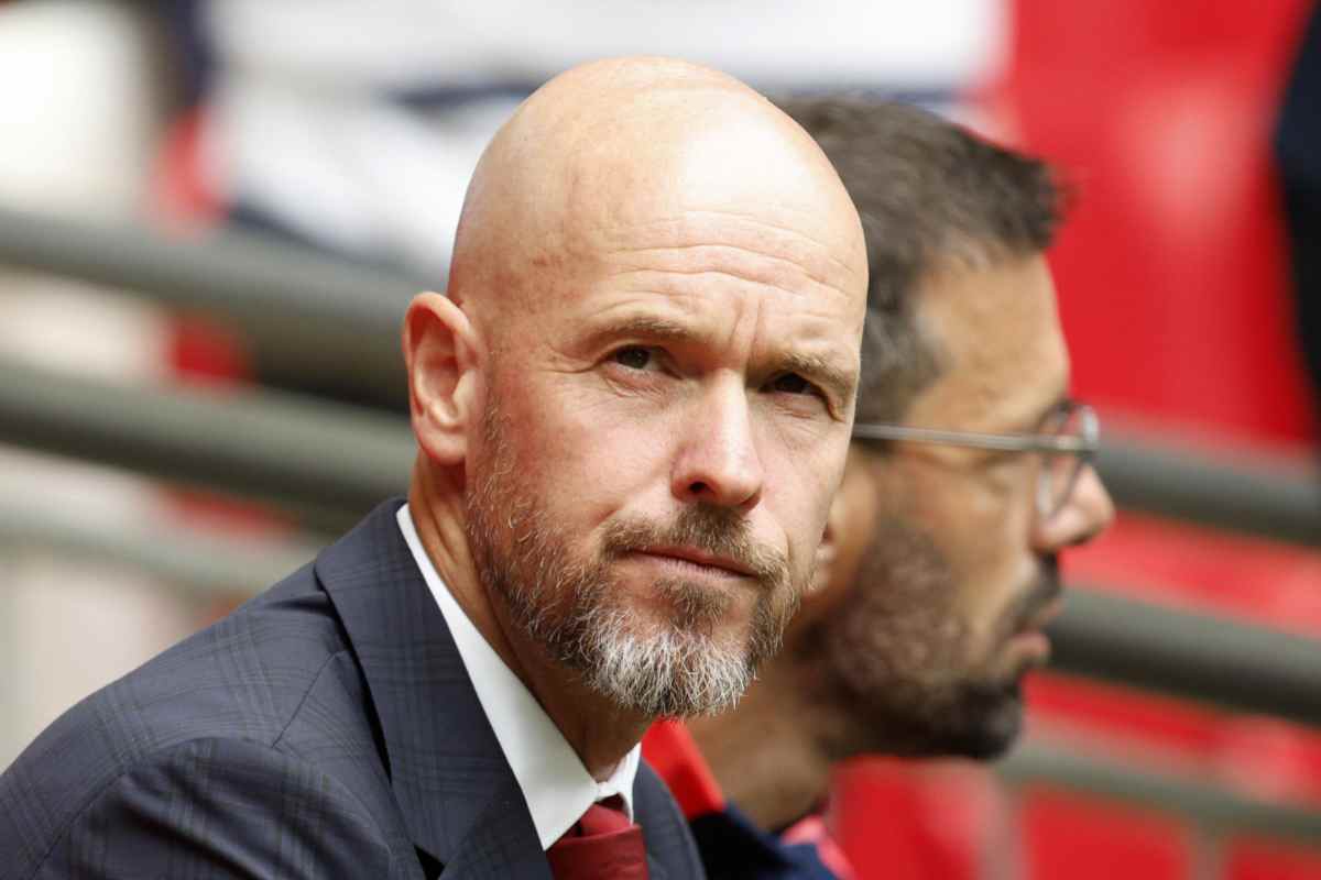 Ten Hag gela il Napoli