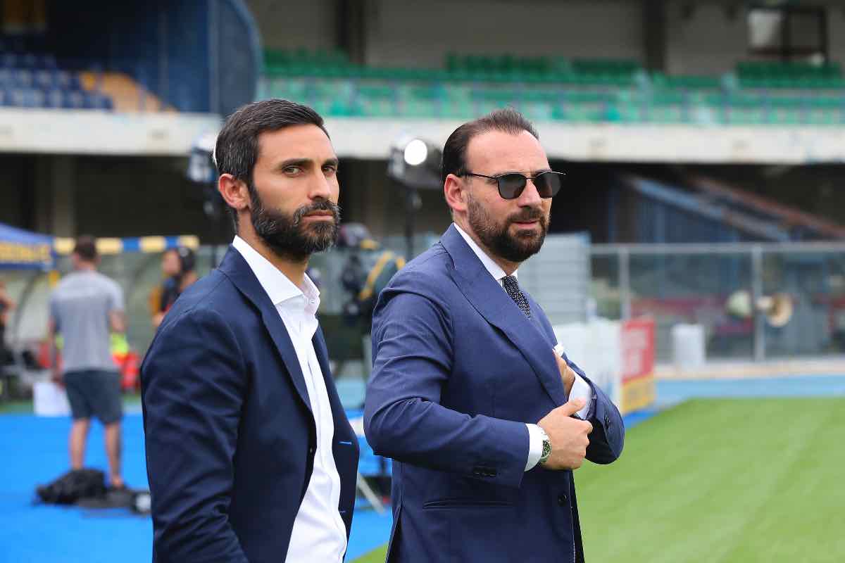 “Ha rifiutato tutte le offerte”, il Napoli alle prese con un “problema” di mercato: il retroscena