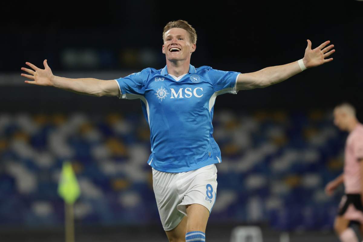 Scott McTominay Napoli-Palermo 