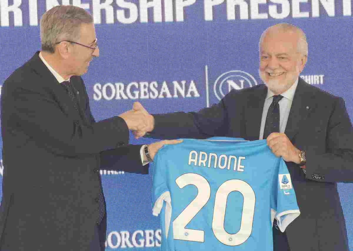 Partnership Napoli Sorgesana, De Laurentiis commosso: “Napoli punto di arrivo. Vinto sempre con onestà. Investiremo ancora”