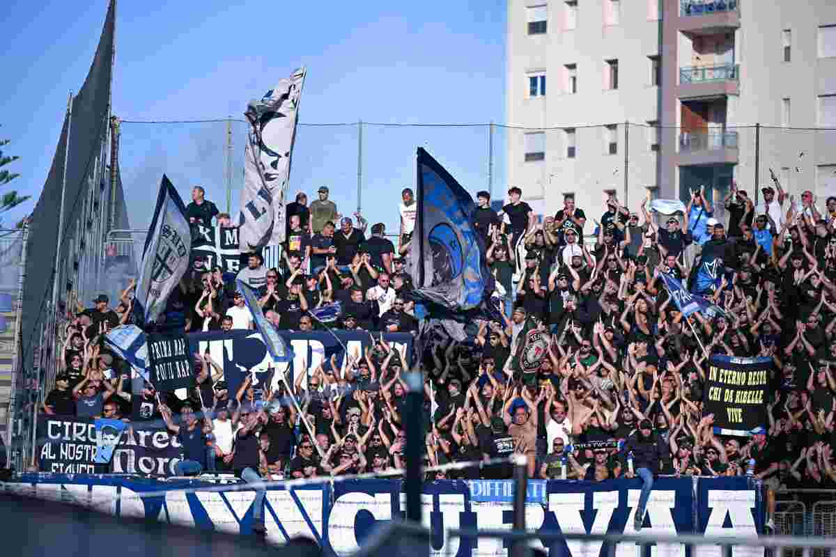 Scontri durante Cagliari Napoli, ecco cos’è successo: interviene anche Oriali