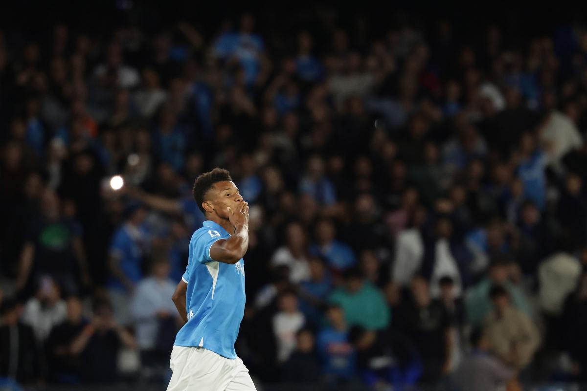 David Neres del Napoli ha mandato un messaggio a Conte