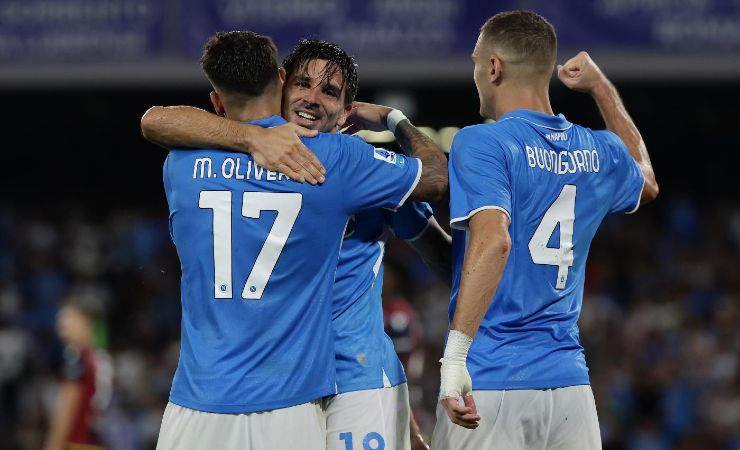 Il Napoli va in ritiro prima di scendere in campo contro il Lecce