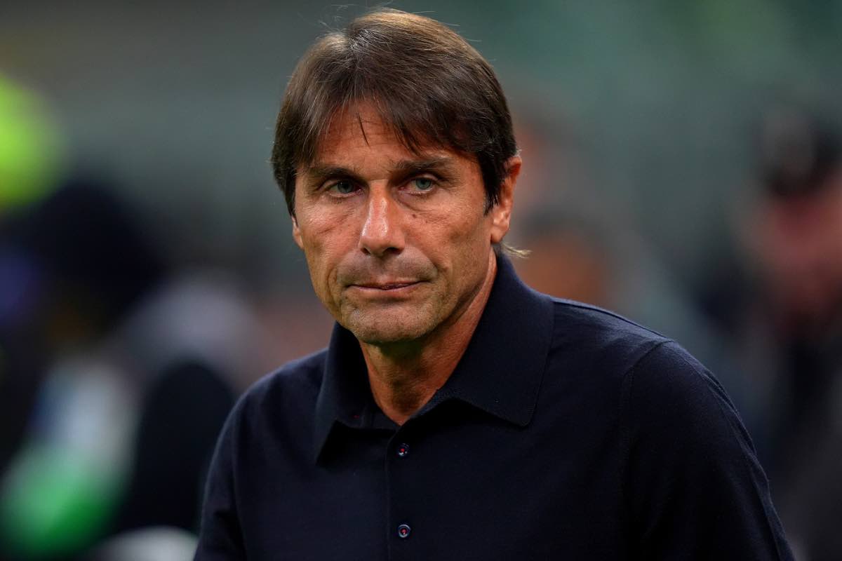 Faccia a faccia tra Antonio Conte e la squadra verso Inter - Napoli