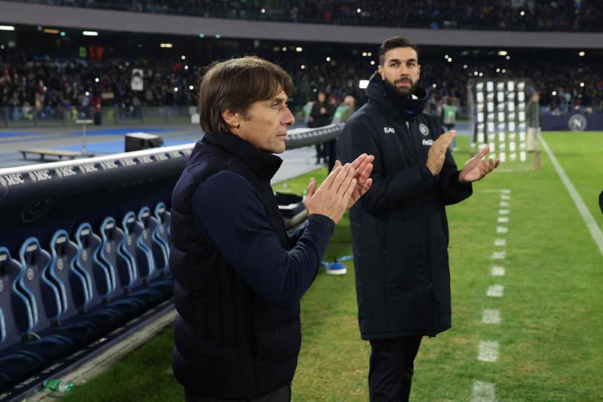 Antonio Conte sulla panchina del Napoli