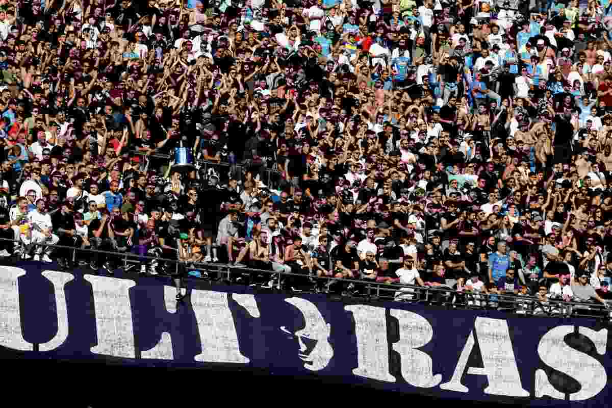 Napoli Roma, omaggio degli Ultras a Ciro Esposito: il comunicato della Curva B