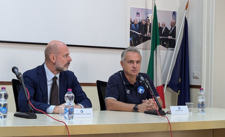 Valli si presenta: “Allenare Napoli è una lucida follia. Cambieremo qualcosa”