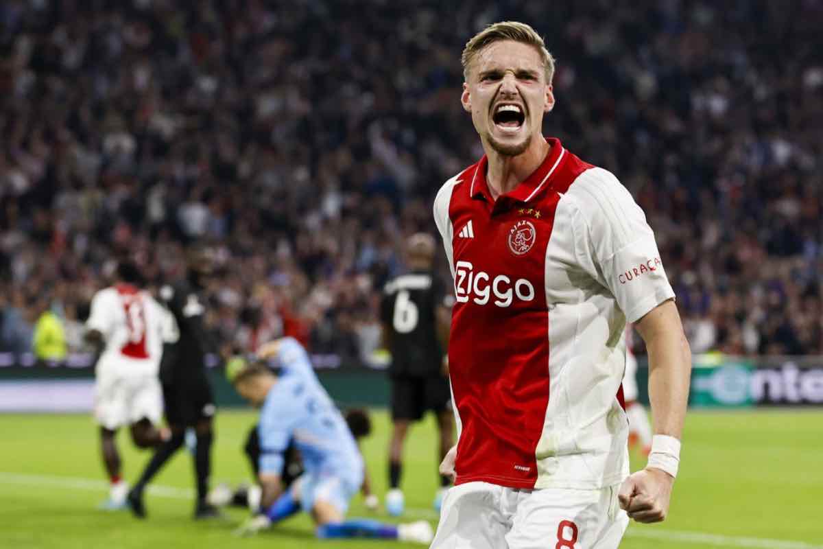 Calciomercato Napoli: nel mirino Kenneth Taylor dell'Ajax