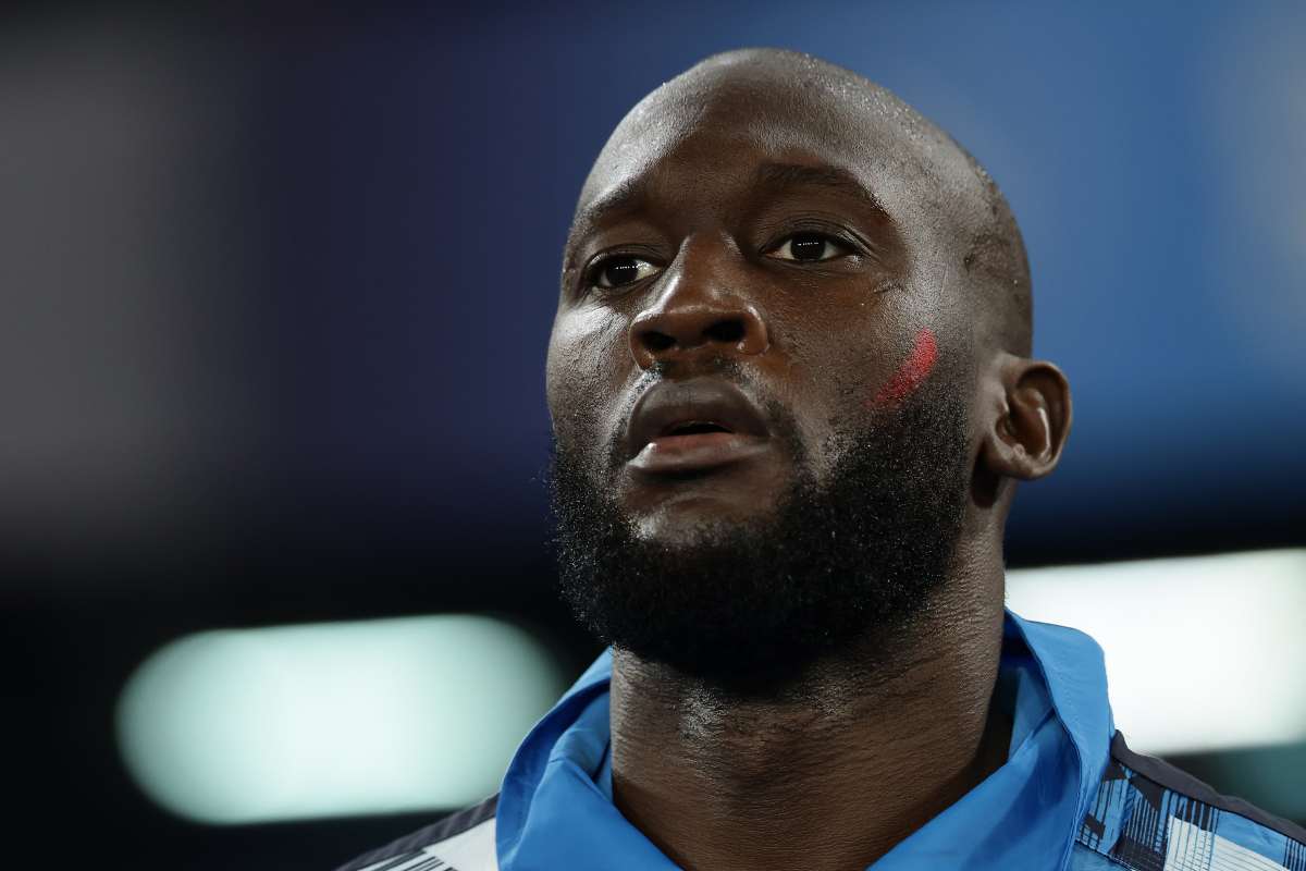 Napoli, omaggio di Lukaku da brividi a Maradona: il gesto è virale (VIDEO )