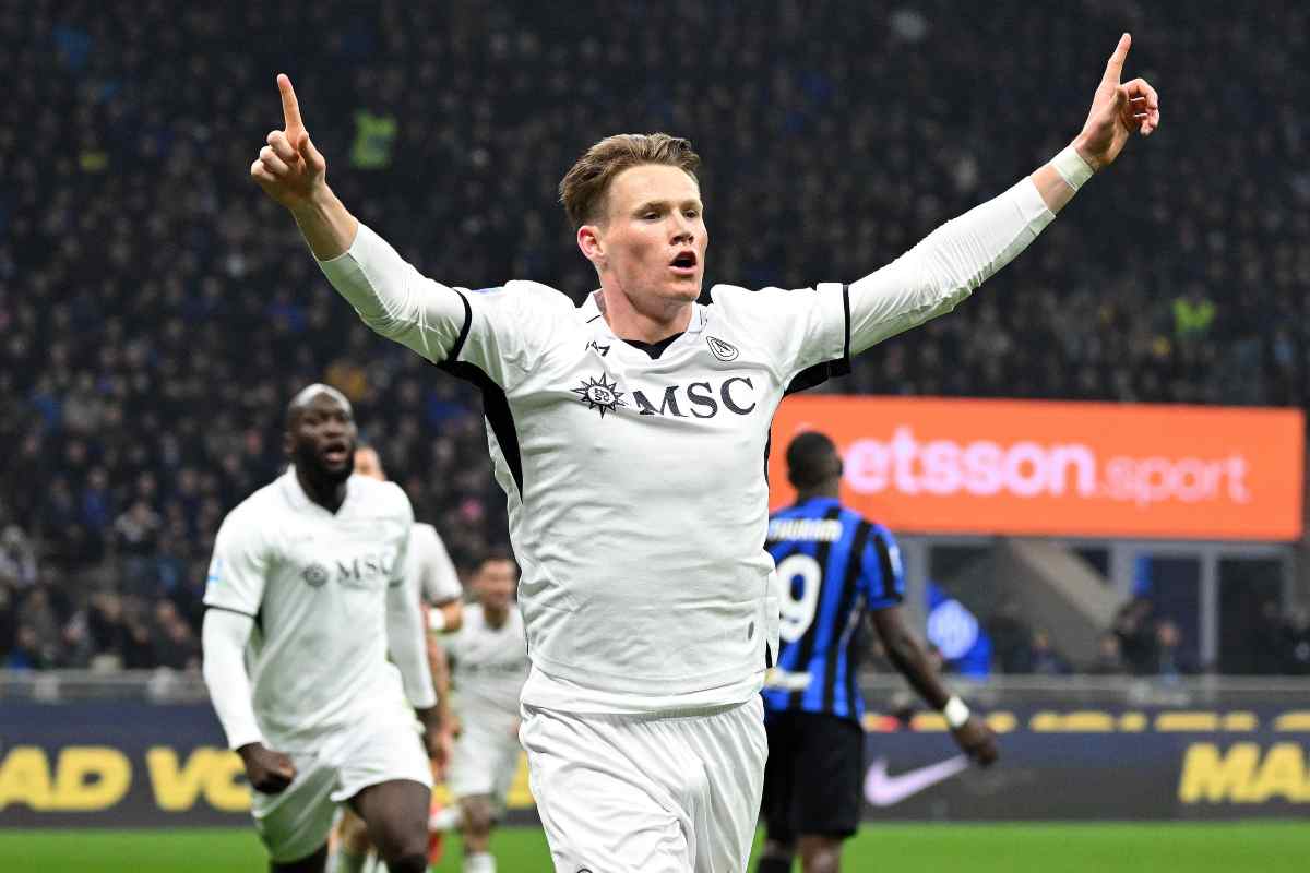 McTominay esulta 