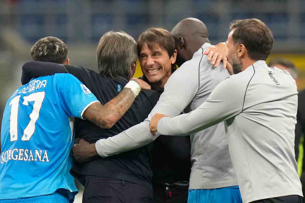 Conte super, l’ex Napoli lo incorona: “Con lui sai cosa fare”