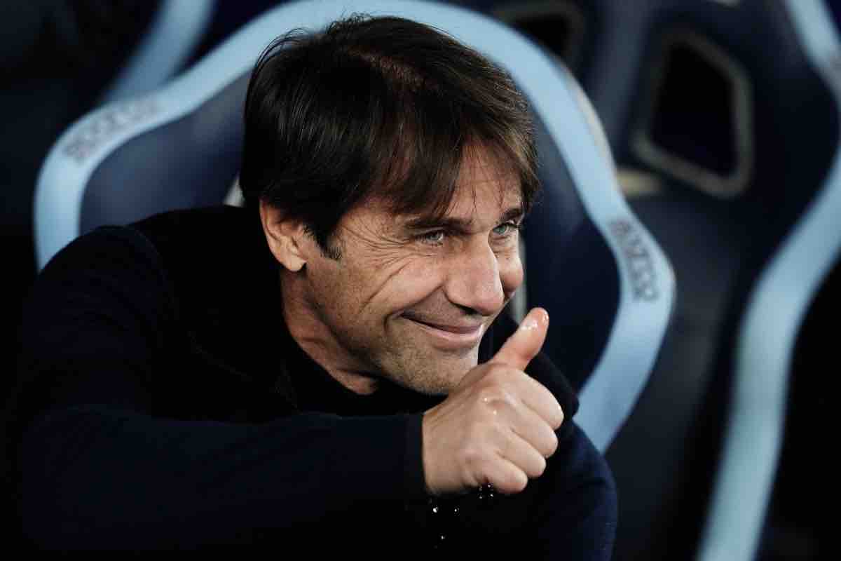 “Al via lo scambio”, il Napoli lavora con un club italiano: c’è l’ok di Conte