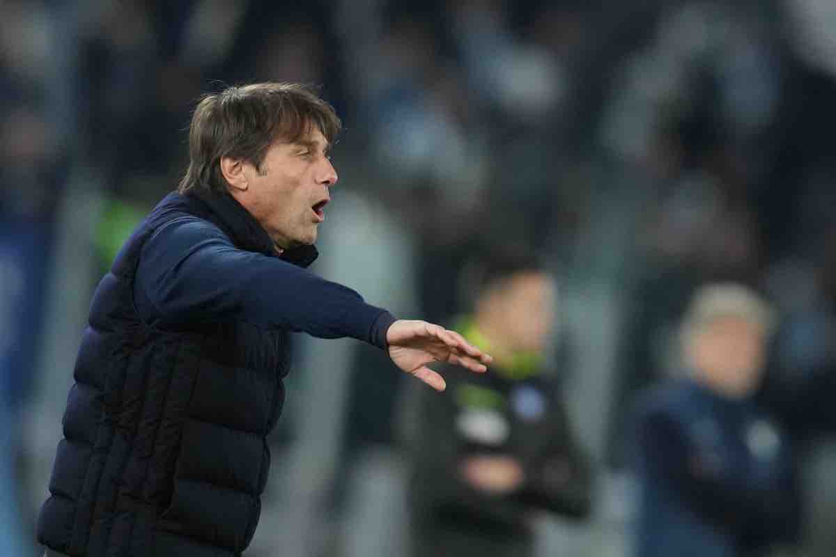 I quotidiani bocciano Conte dopo Lazio-Napoli