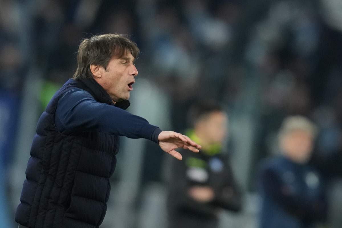 Conte dà indicazioni 