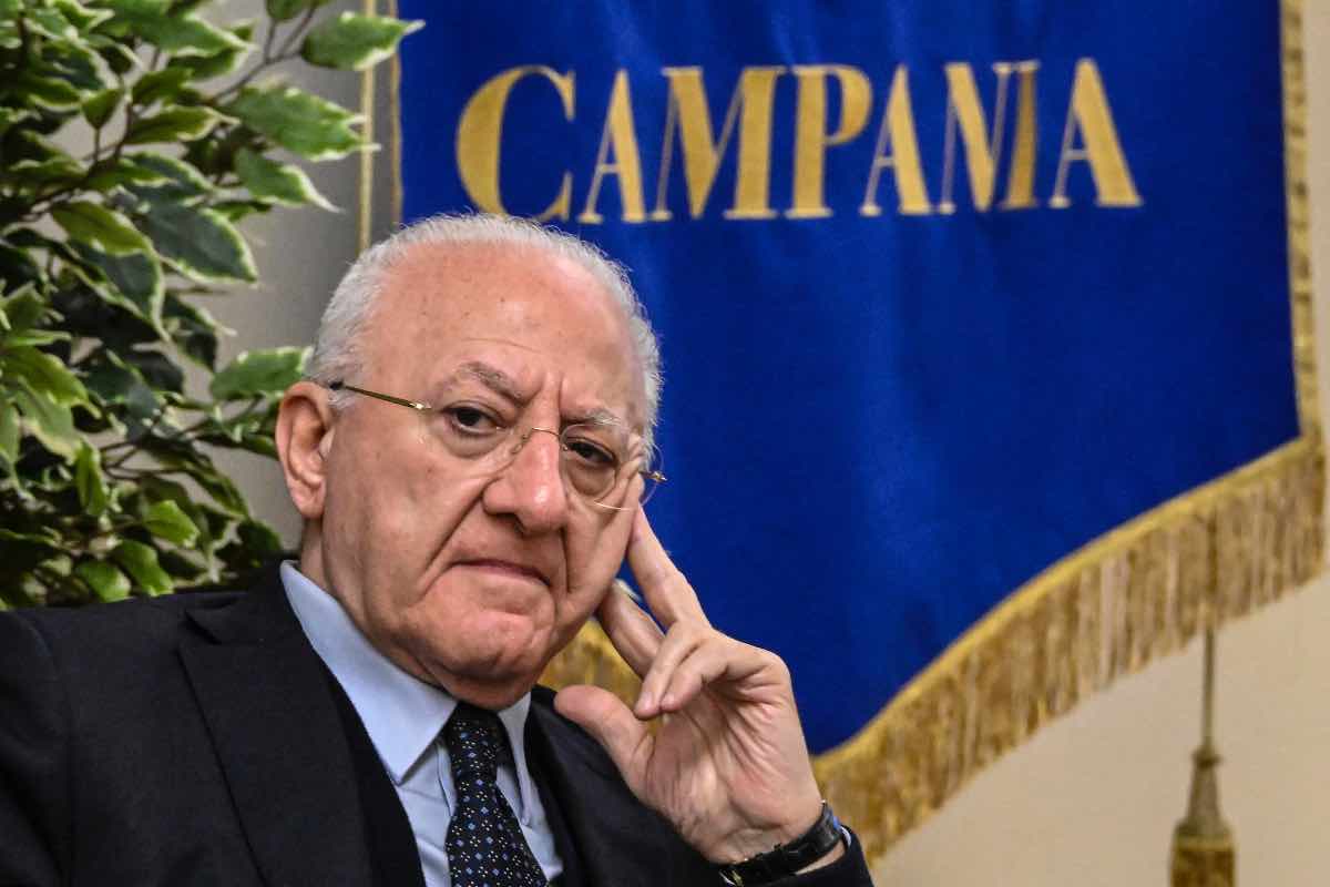 Notizie calcio Napoli - Imbarazzo alla cena: "De Luca abbandona tutti sul palco"