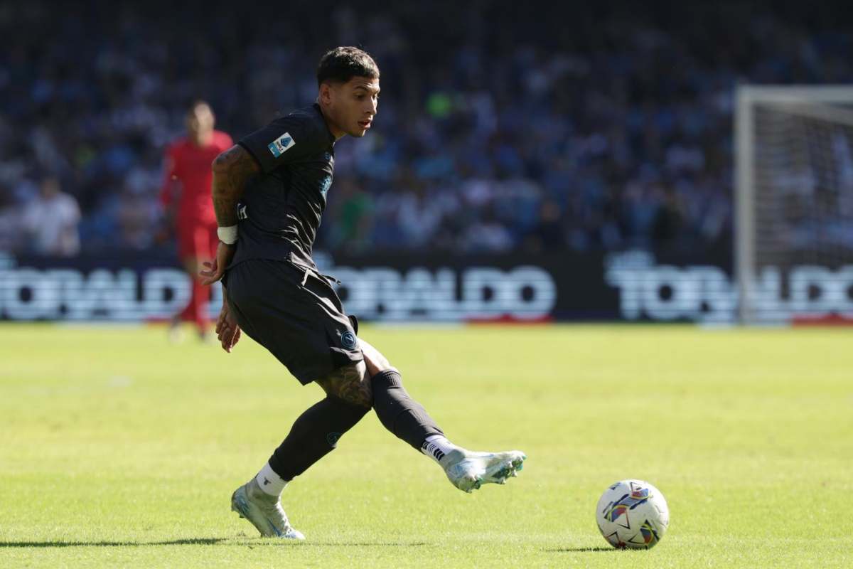 Mathias Olivera in campo col Napoli 