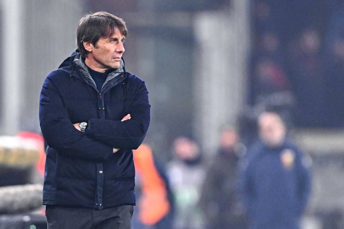 Conte avrebbe fatto lavorare il Napoli anche a Natale: il racconto