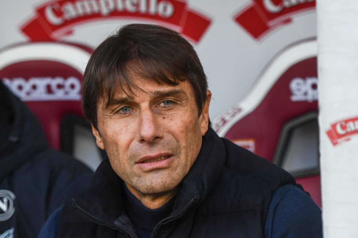 Antonio Conte parla in conferenza prima di Lazio-Napoli