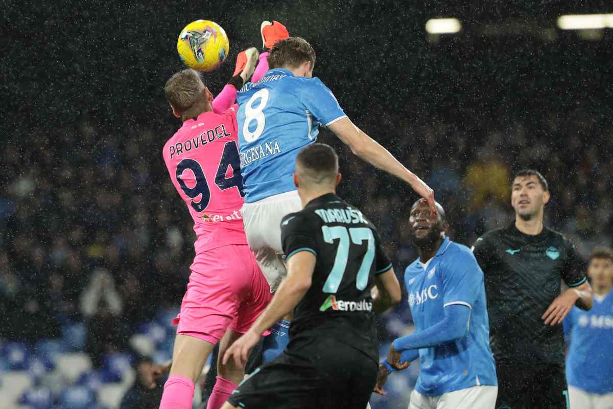 Napoli Lazio, la rivelazione di Dazn: “È stato espulso nel sottopassaggio verso gli spogliatoi”