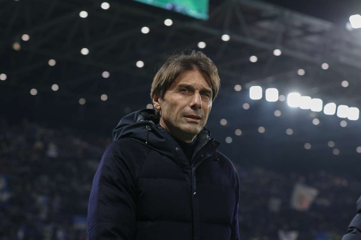 “Offerta rifiutata” e Conte sorride: è scontro totale col Manchester United