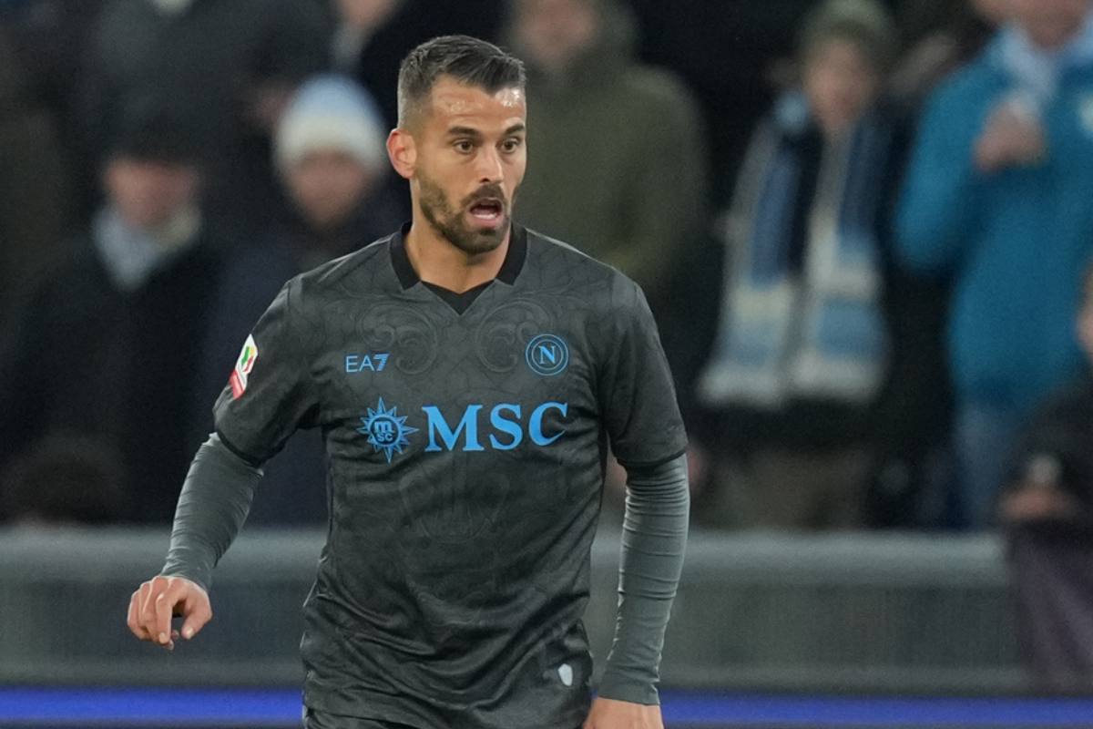 Leonardo Spinazzola in campo col Napoli