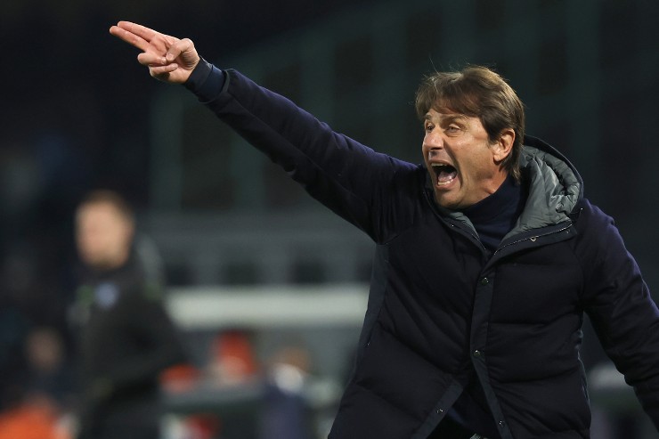 Conte dà indicazione 