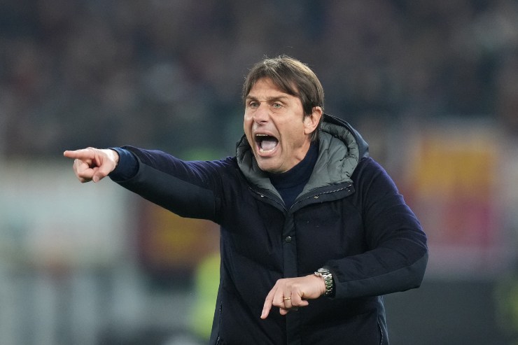 Conte dà indicazioni 