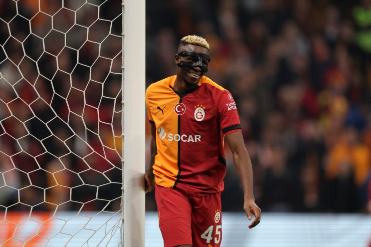 Osimhen in campo col Galatasaray 