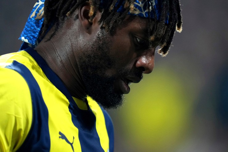 Saint Maximin in campo con il Fenerbahce 