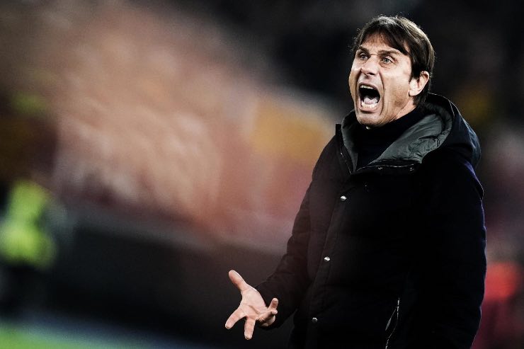 Notizie calcio Napoli - Conte prova il 3-5-2