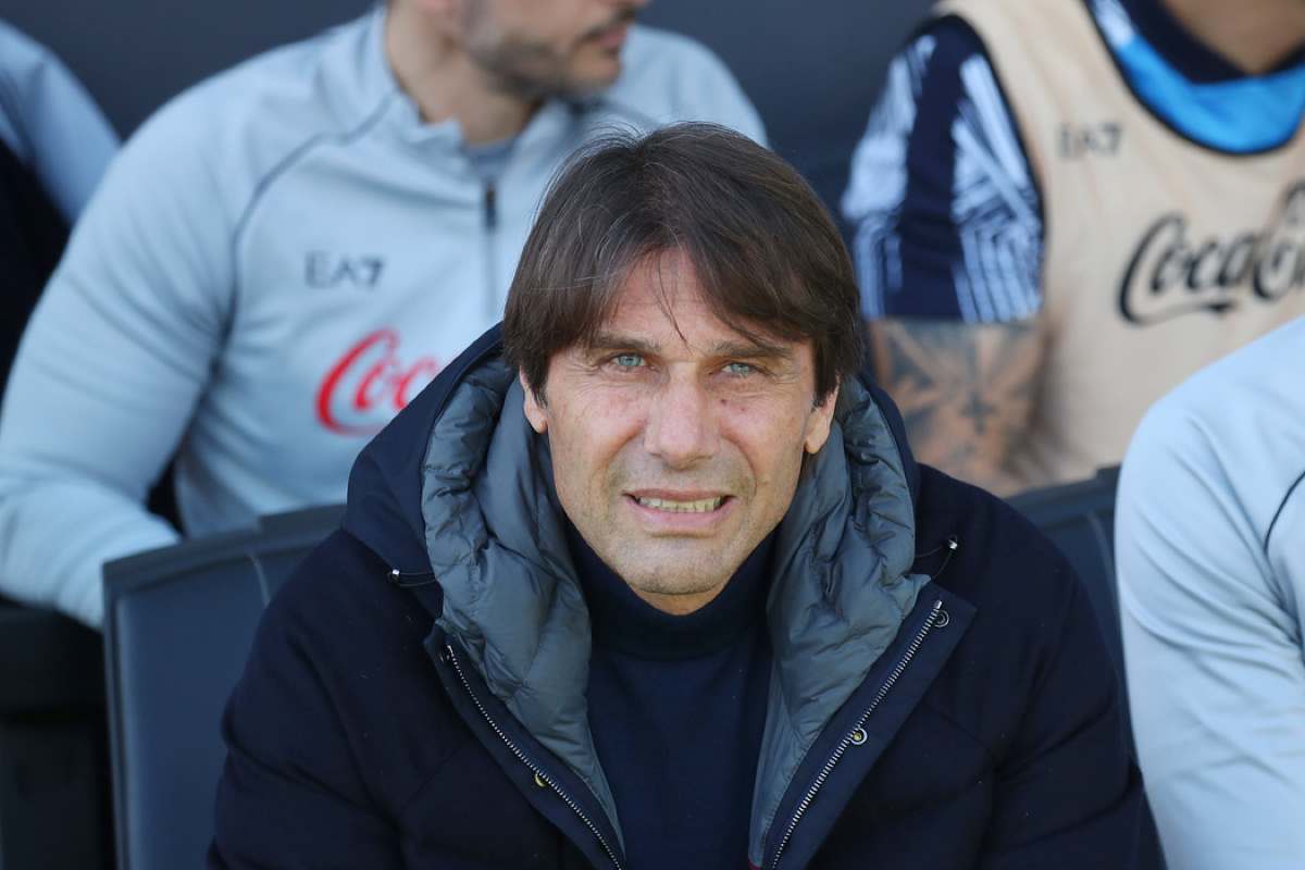 “Conte sta buttando via lo Scudetto”: Capuano durissimo contro l’allenatore del Napoli